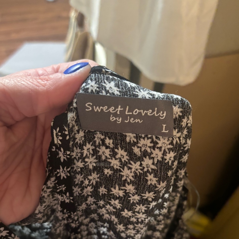 Beautiful romper - Picture 2 of 5